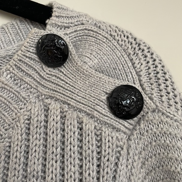 Banana Republic XL Knit Sweater - Picture 6 of 10